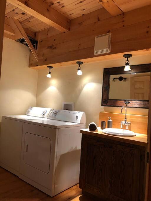 Quiet, Cozy And Comfortable Chalet Val-des-Lacs Экстерьер фото